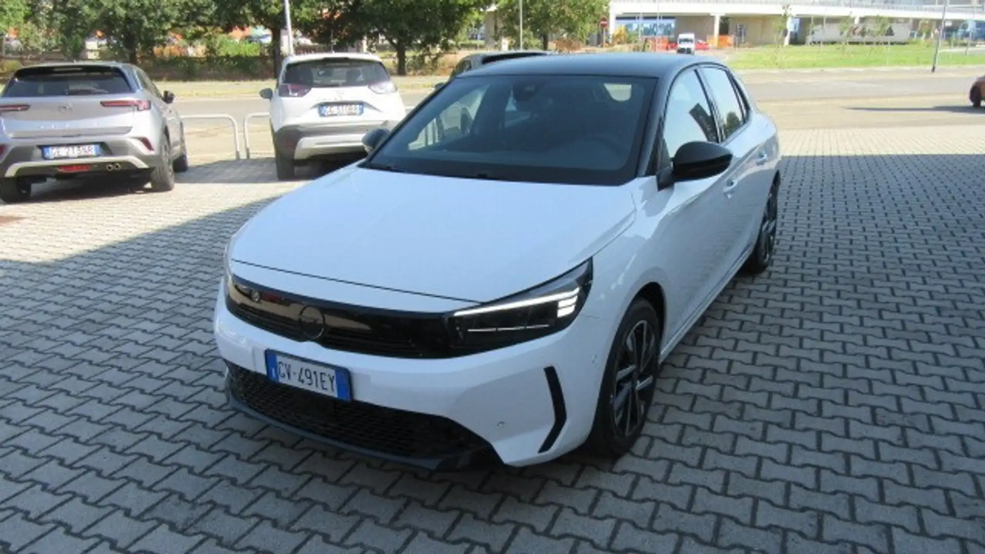 Opel Corsa 1.2 GS Blanco - 1