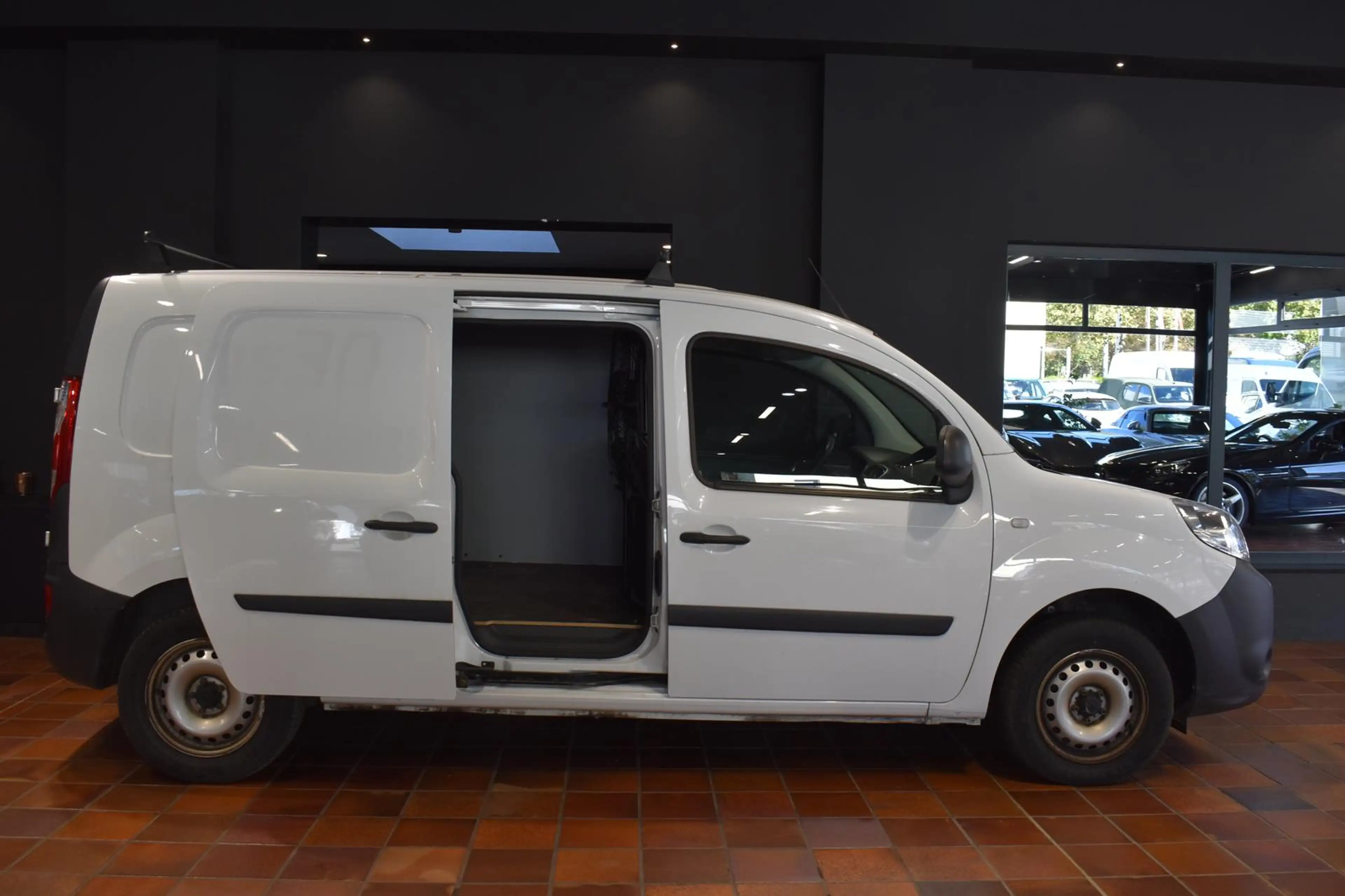 Renault Kangoo MAXI L2 LANG EXTRA KLIMA TEMPOMAT KAMERA NAVI R-LI — photo 4