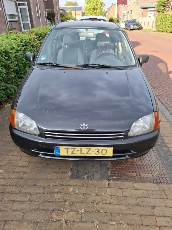 Toyota Starlet 1998 из Европы — купить под ключ