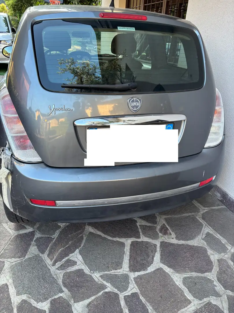 Lancia Ypsilon Ypsilon II 2011 1.2 8v 69cv Grigio - 2
