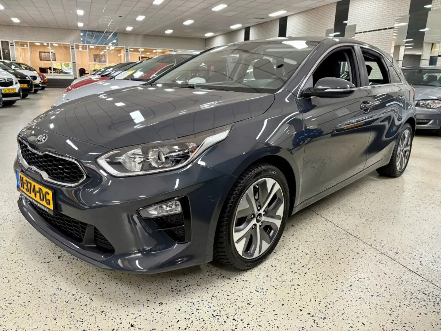 Kia Ceed / cee'd 1.0 T-GDI Navigatie Apple Android Climat Cruise Da Gris - 1