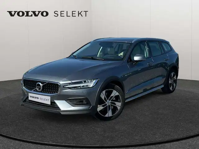 Volvo V60 Cross Country B5 Cross Country Momentum / Es