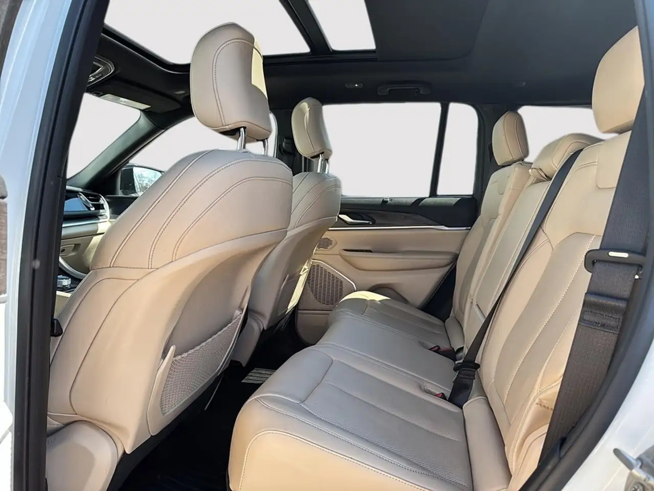 Jeep Grand Cherokee снимка Jeep Grand Cherokee