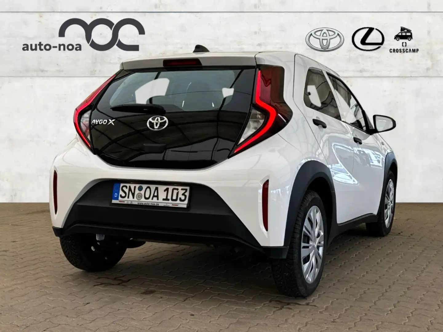Toyota Aygo X Basis 1.0 VVT-i Klima Spurhalteass. Fernlichtass. Blanco - 2