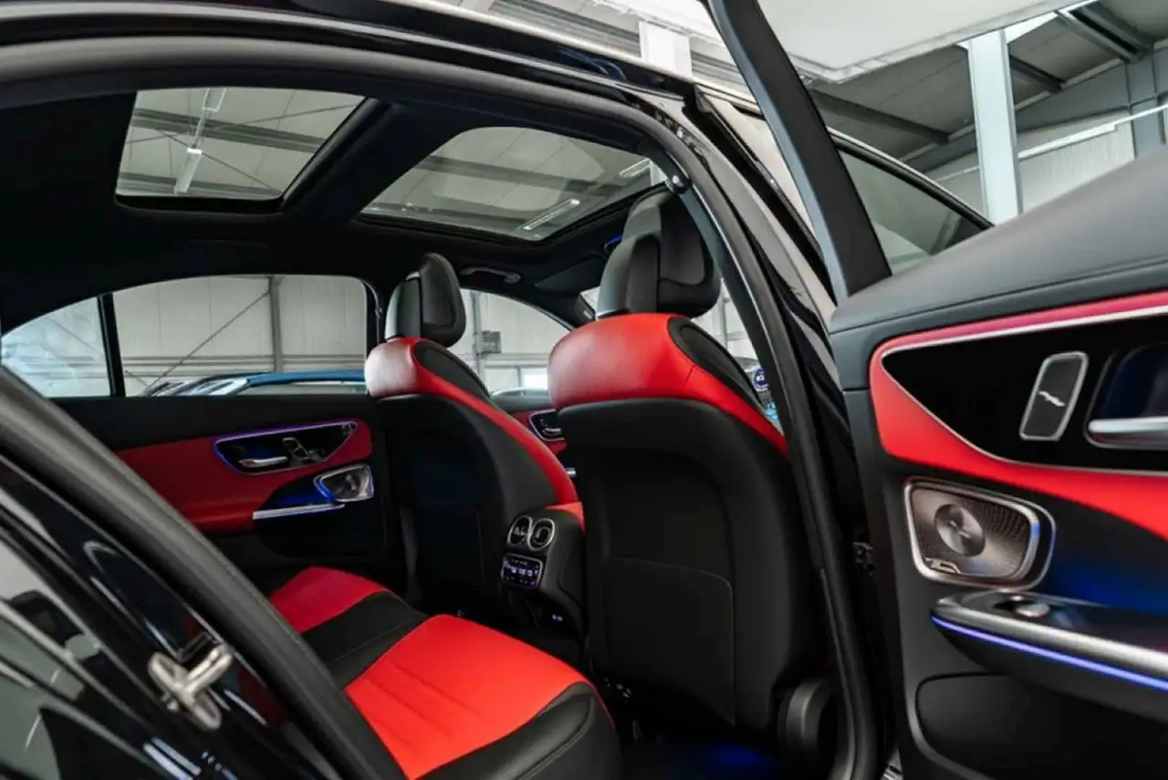 Mercedes-Benz C 300 d AMG Premium PLUS / MY 26 / 30% Discount 2