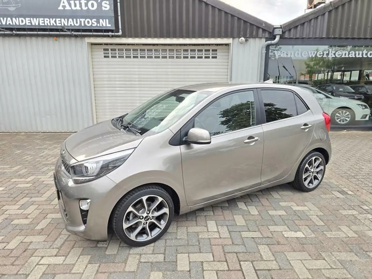 Kia Picanto 1.0 CVVT Design Edition Brown Pack Clima|Navi|Came Grijs - 2