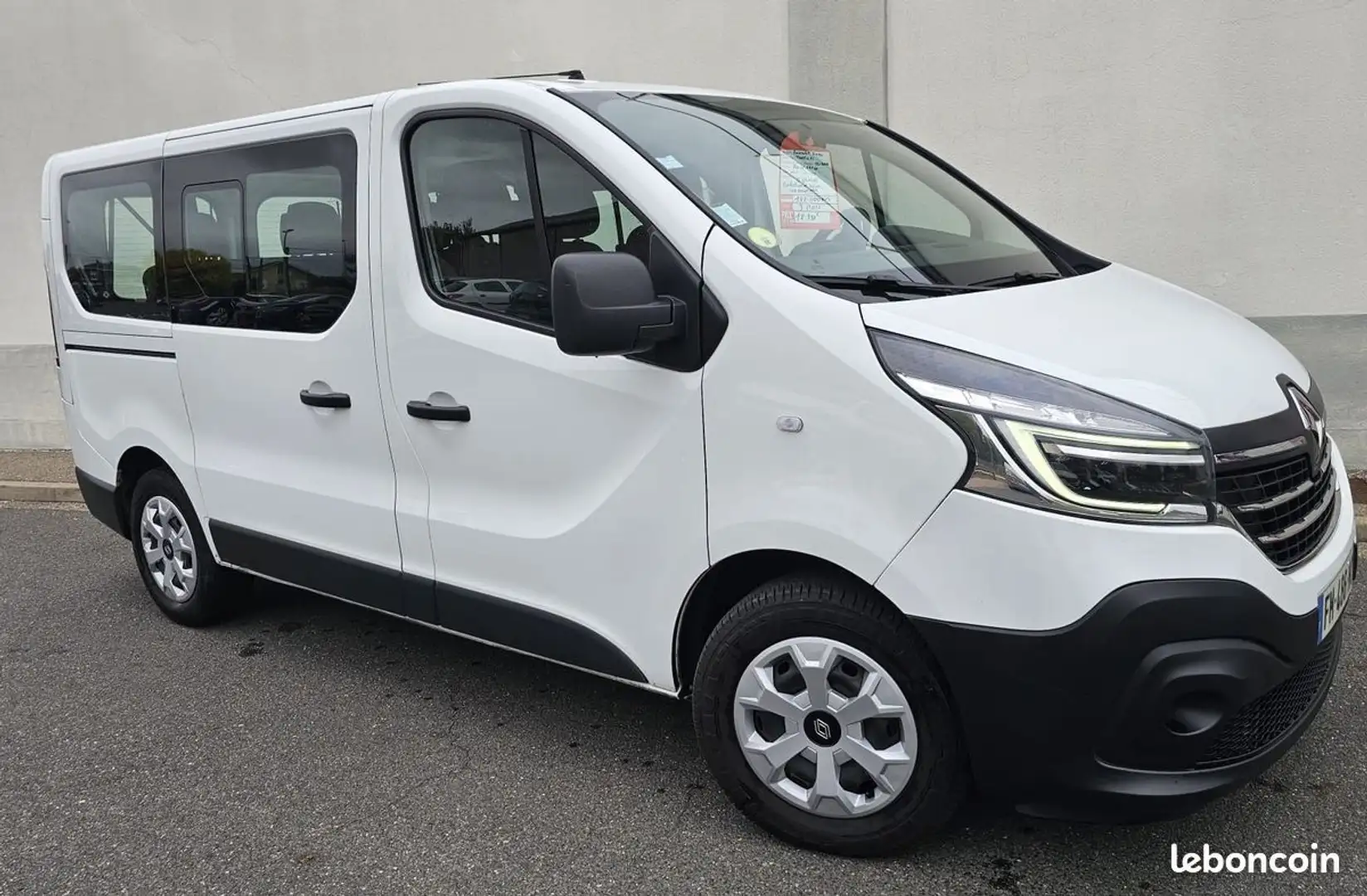 Renault Trafic iii 2.0 dci 145 cv edc6 9 places Weiß - 1