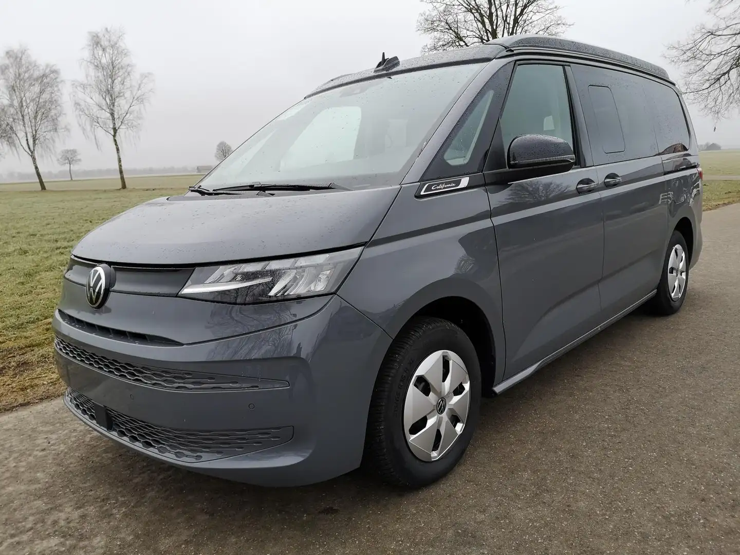 Volkswagen T7 California T7 2.0TDI DSG California Beach GV5 Lite Gris - 1