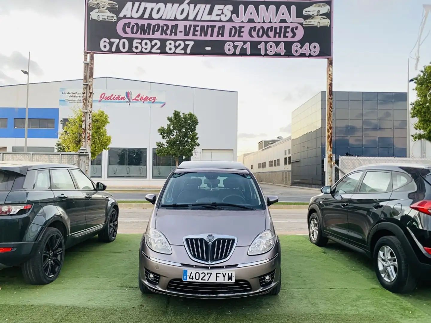 Lancia MUSA Pequeño Automático de 5 Puertas Beige - 2