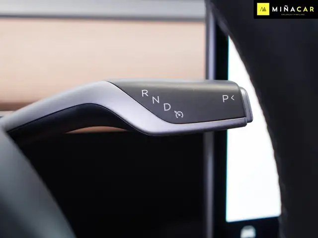 Tesla Model 3 view 6