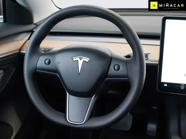 Tesla Model 3 view 10