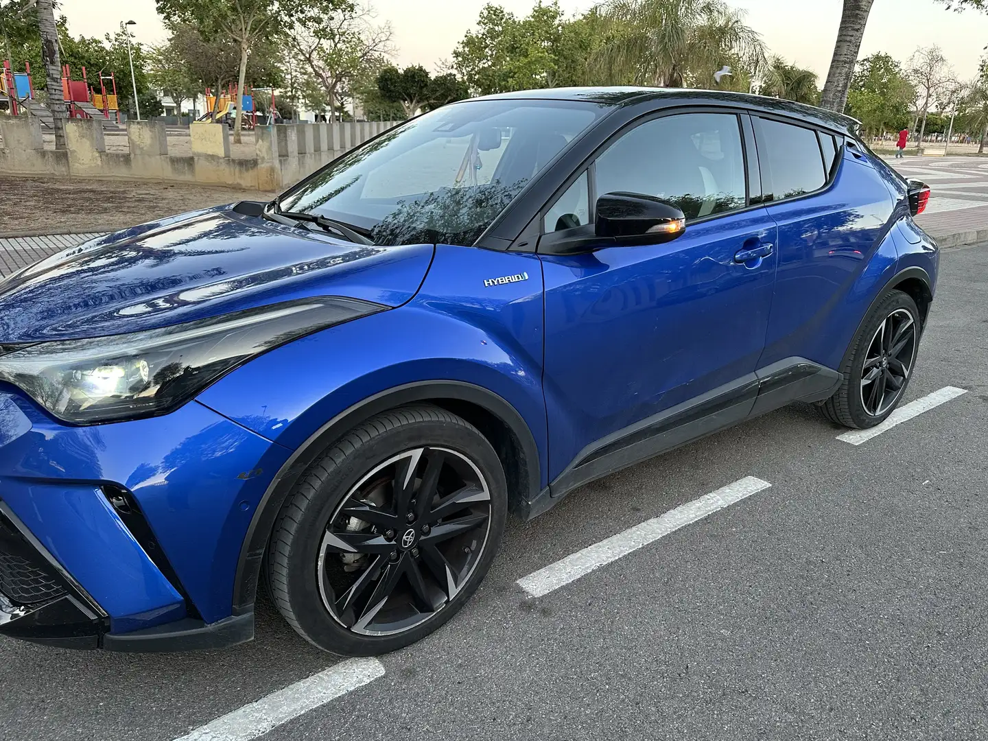 Toyota C-HR 180H GR Sport - 2