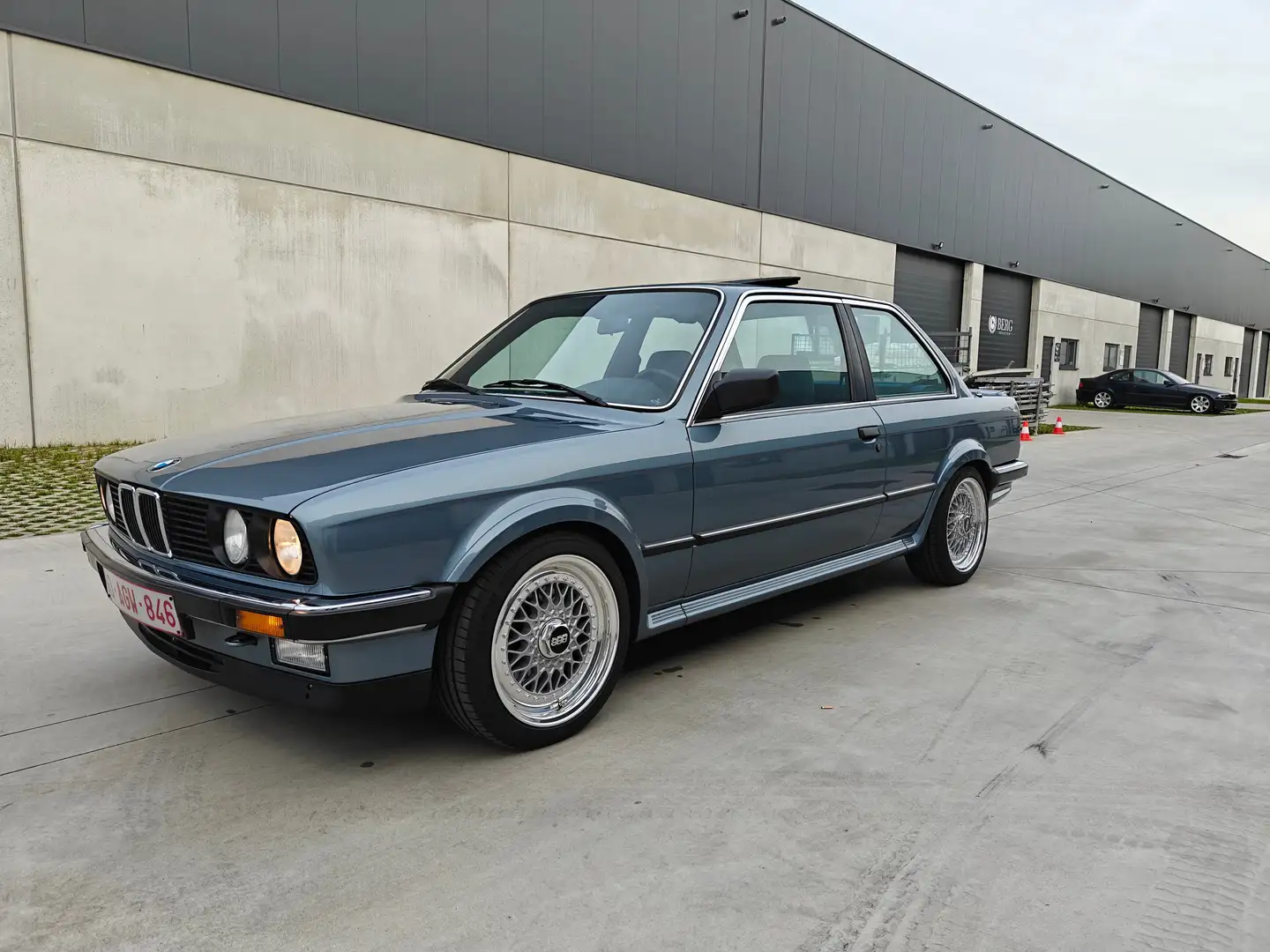 BMW 325 325ix Niebieski - 1