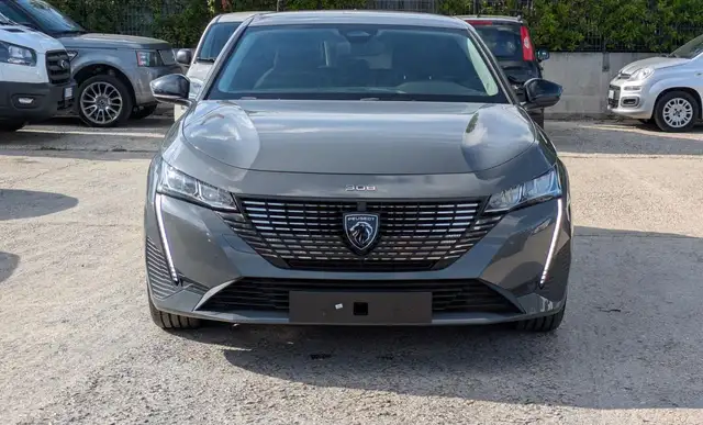 Peugeot 308 view 11