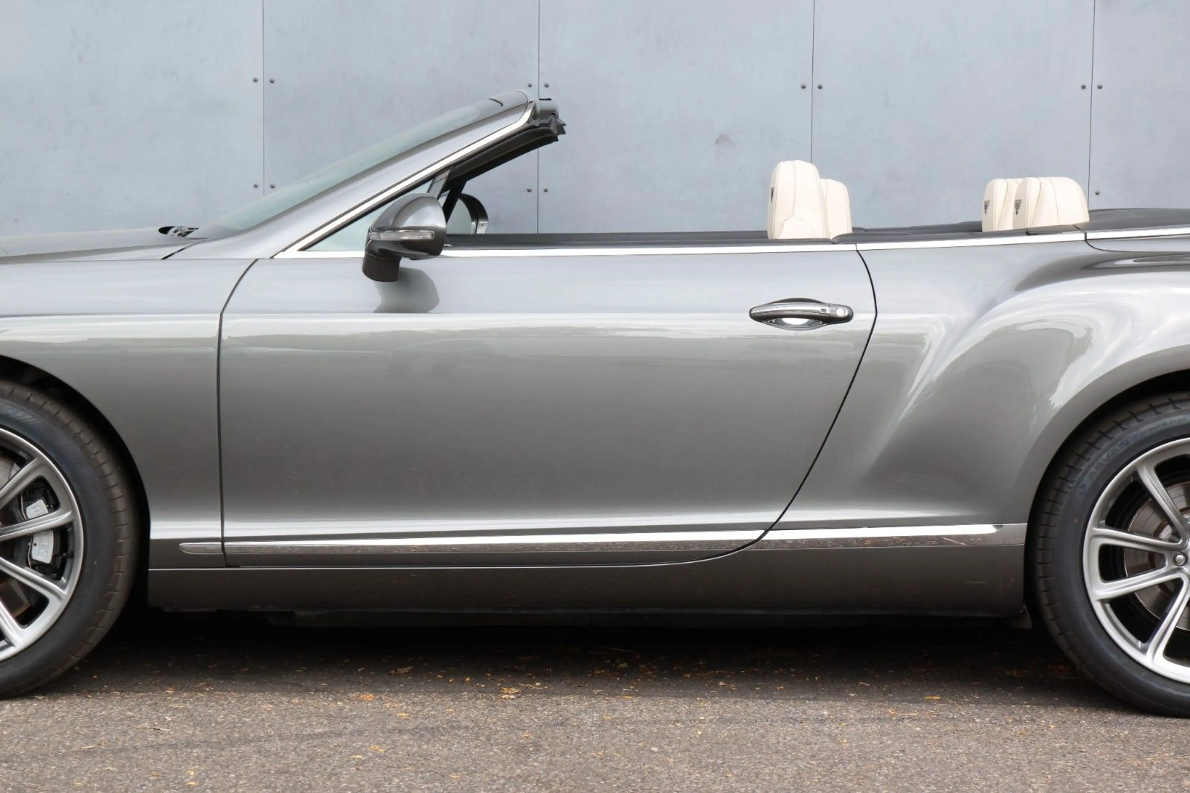 Bentley Continental GTC 4.0 V8 4WD Automatik — photo 13