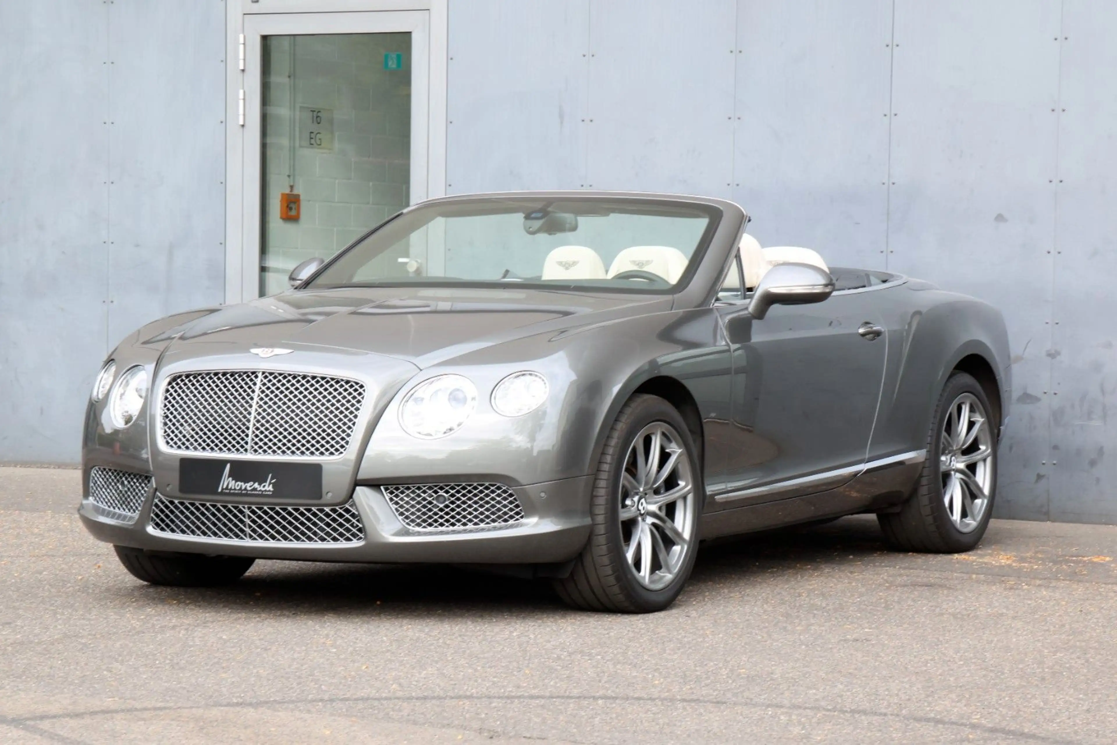 Bentley Continental GTC 4.0 V8 4WD Automatik — photo 9