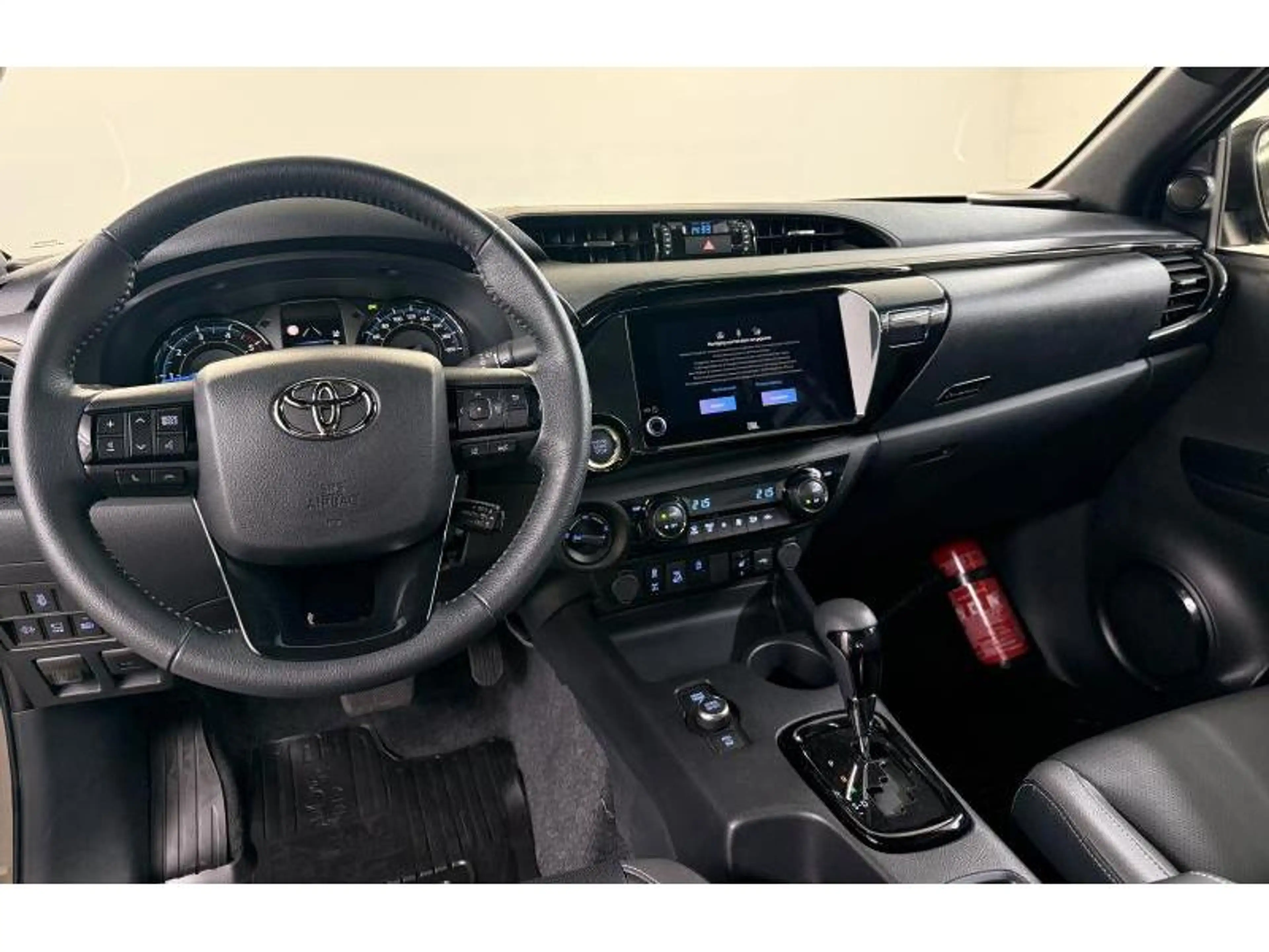 Toyota Hilux DC - 2.8 MHEV Diesel - Invincible - Rolluik - Trek — photo 3