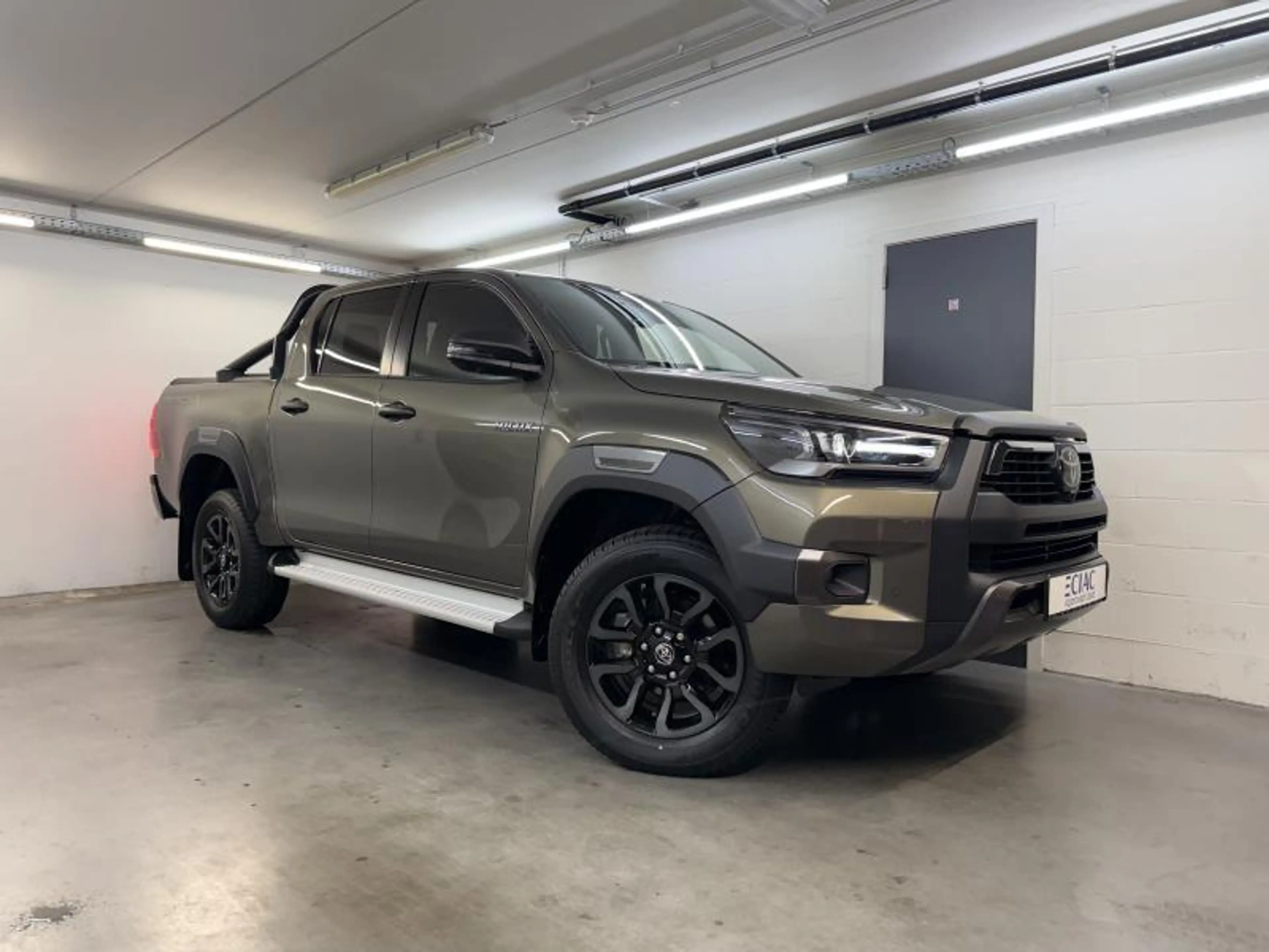 Toyota Hilux DC - 2.8 MHEV Diesel - Invincible - Rolluik - Trek — photo 2