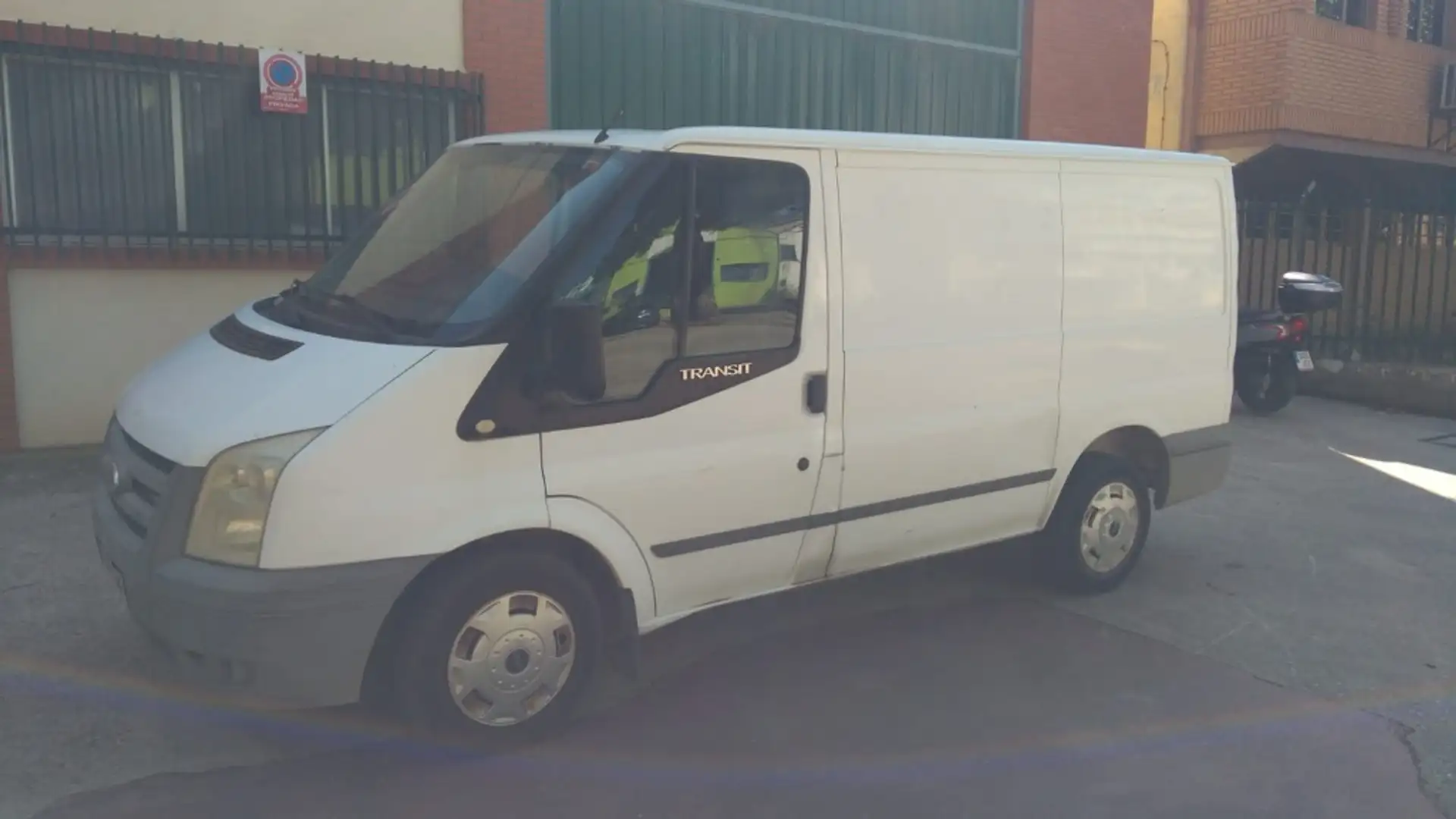 Ford Transit FT 300M Van 110 Blanc - 1