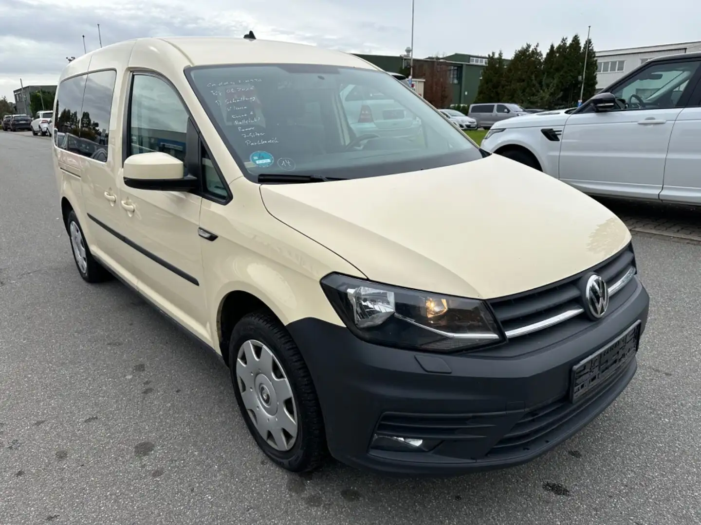 Volkswagen Caddy 2,0 TDI Maxi *Rollstuhl*Rampe*Kamera*7Sitz Beige - 2