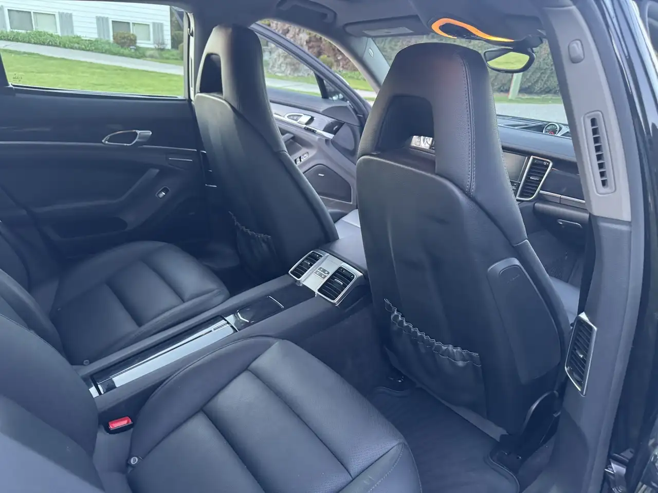 Porsche Panamera снимка Porsche Panamera