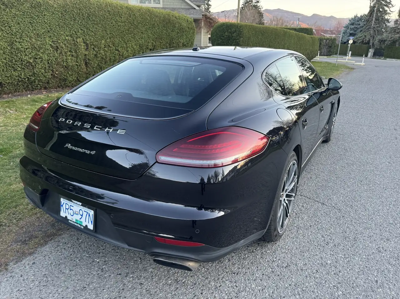 Porsche Panamera снимка Porsche Panamera