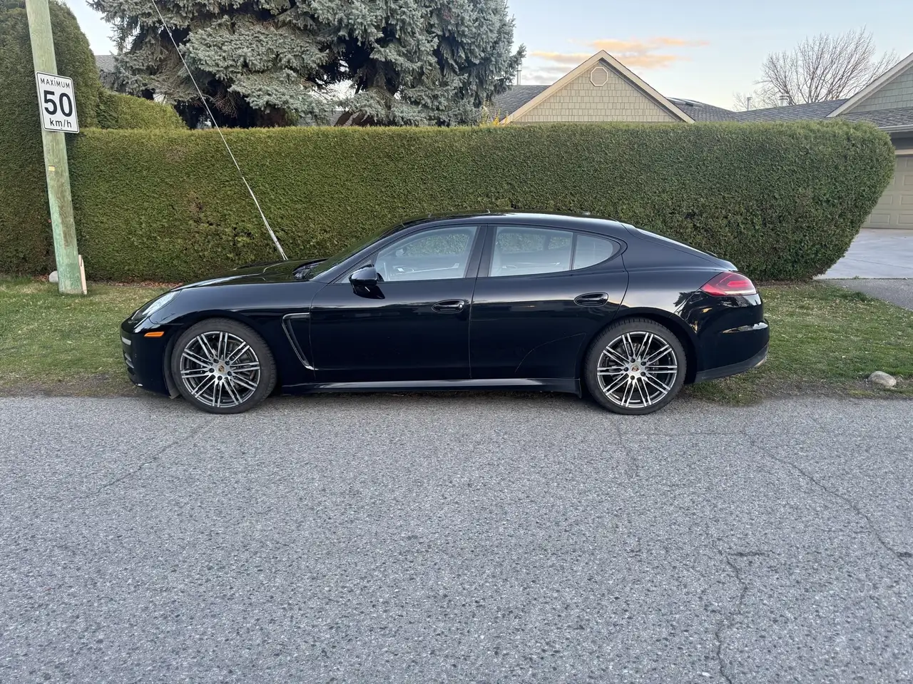 Porsche Panamera снимка Porsche Panamera