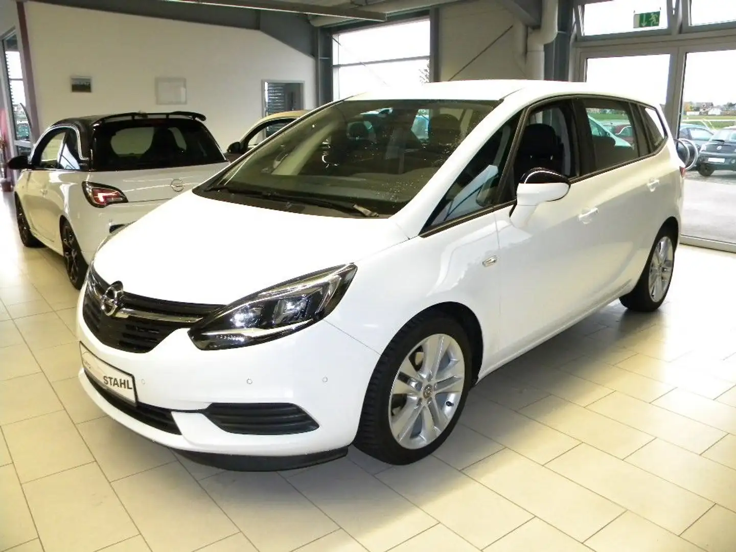 Opel Zafira C Edition Weiß - 1