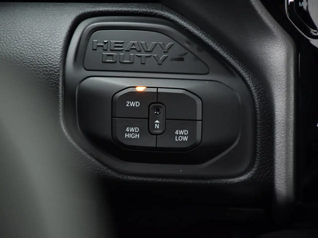 RAM 3500 снимка RAM 3500
