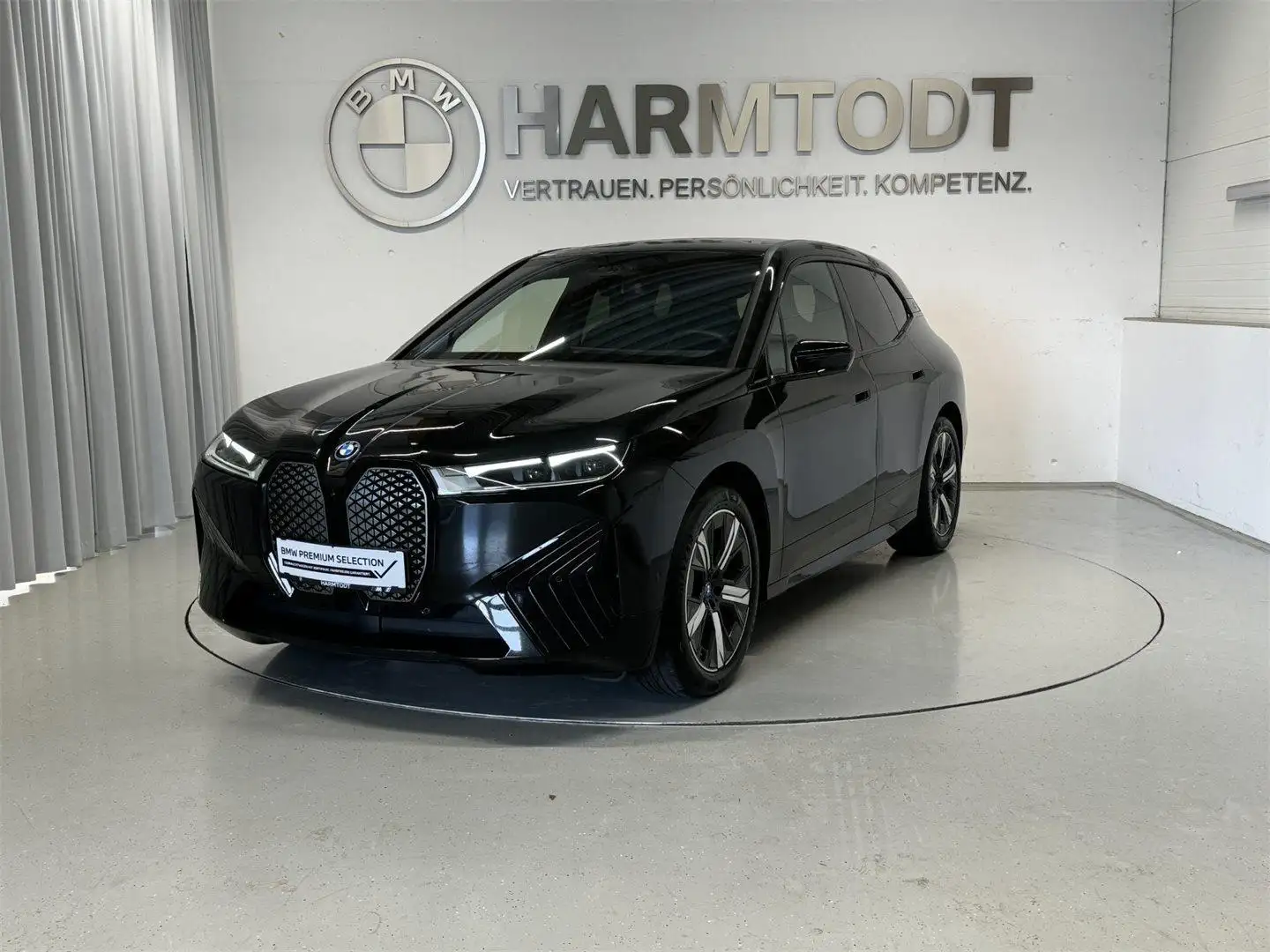 BMW iX xDrive40 Schwarz - 1