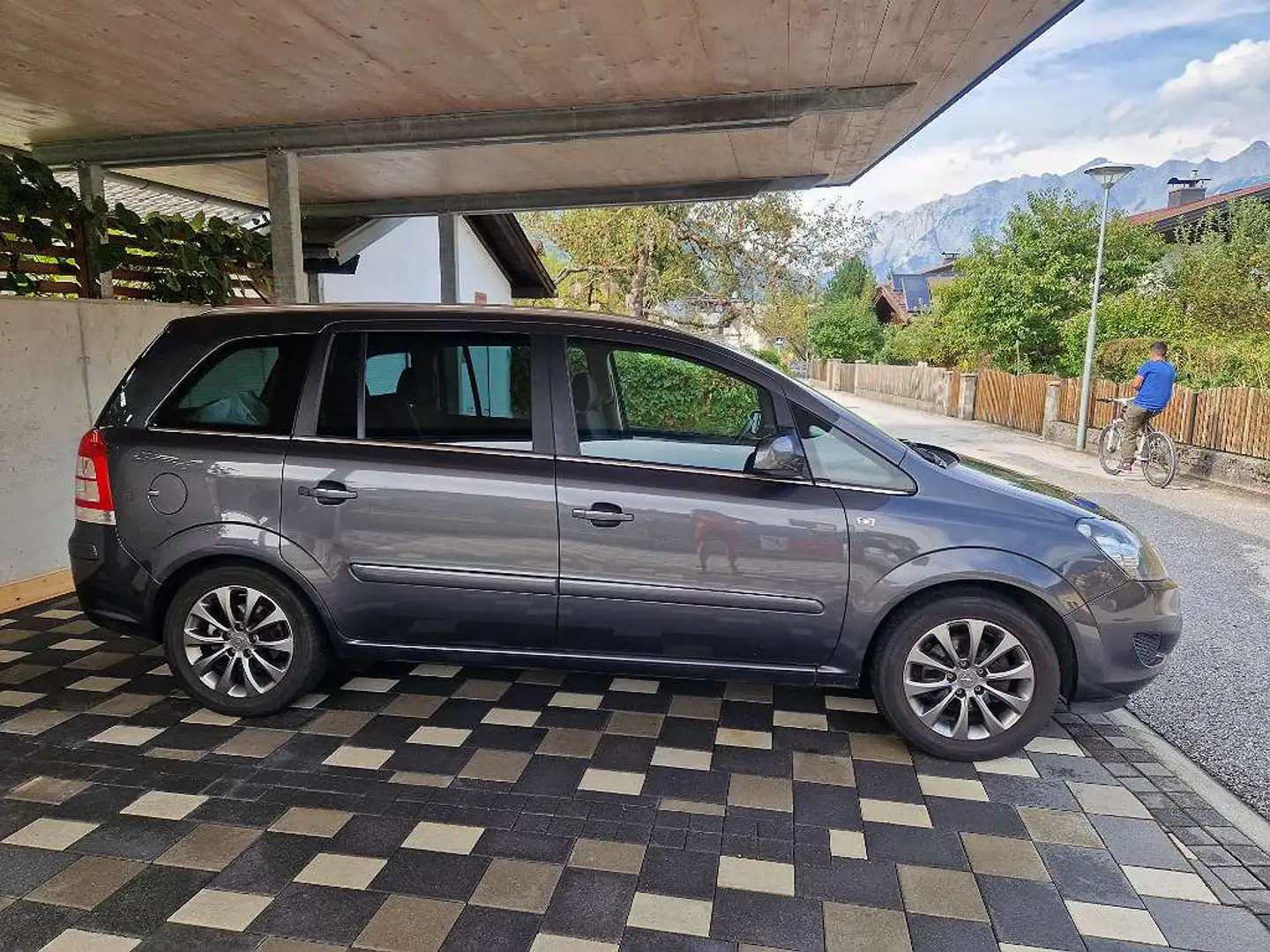 Opel Zafira Zafira 1,6 Style ecoflex Style Grau - 1
