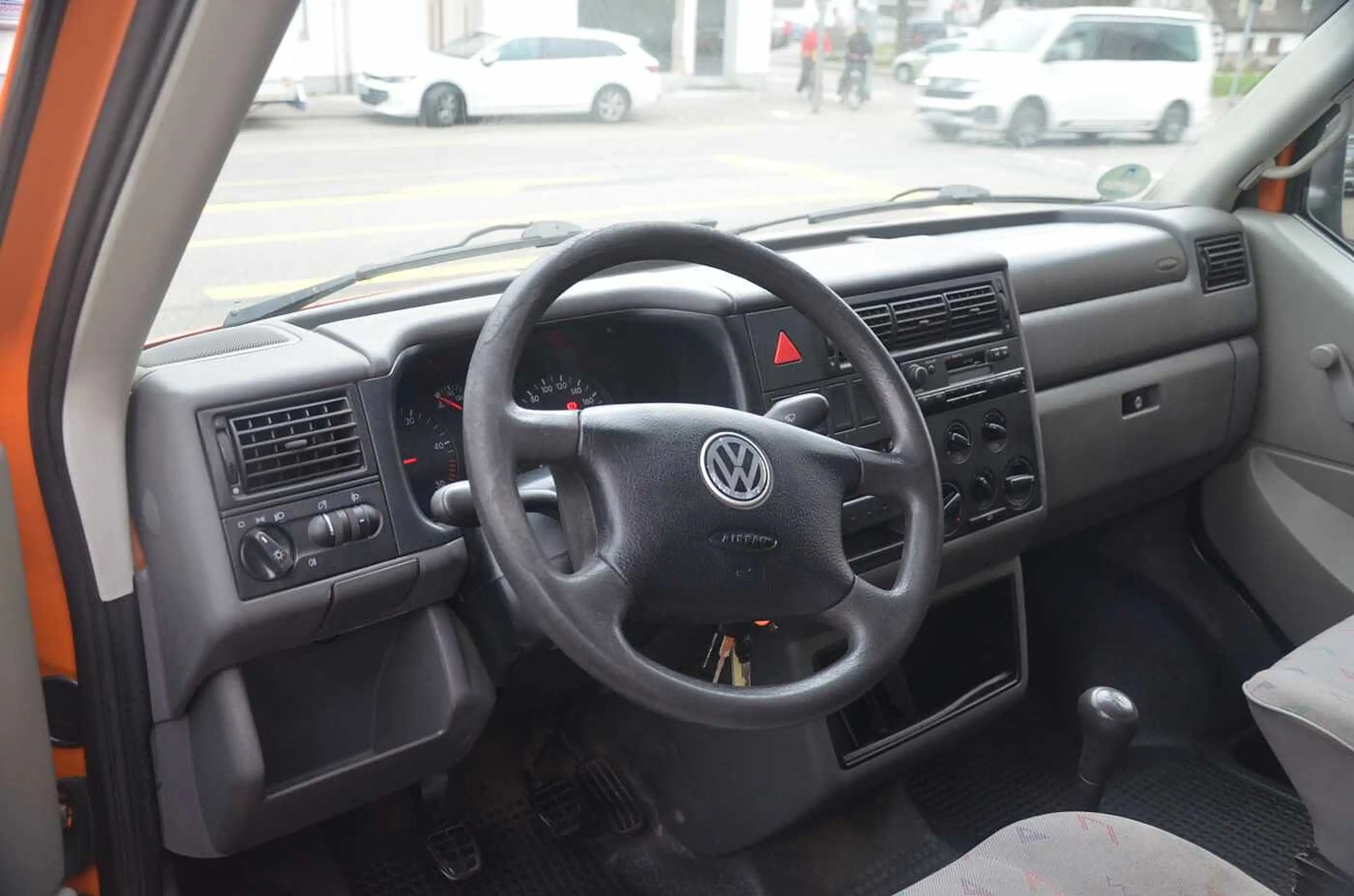 Volkswagen T4 Bus Kombi 2,5TDI, langer Radstand, — photo 3