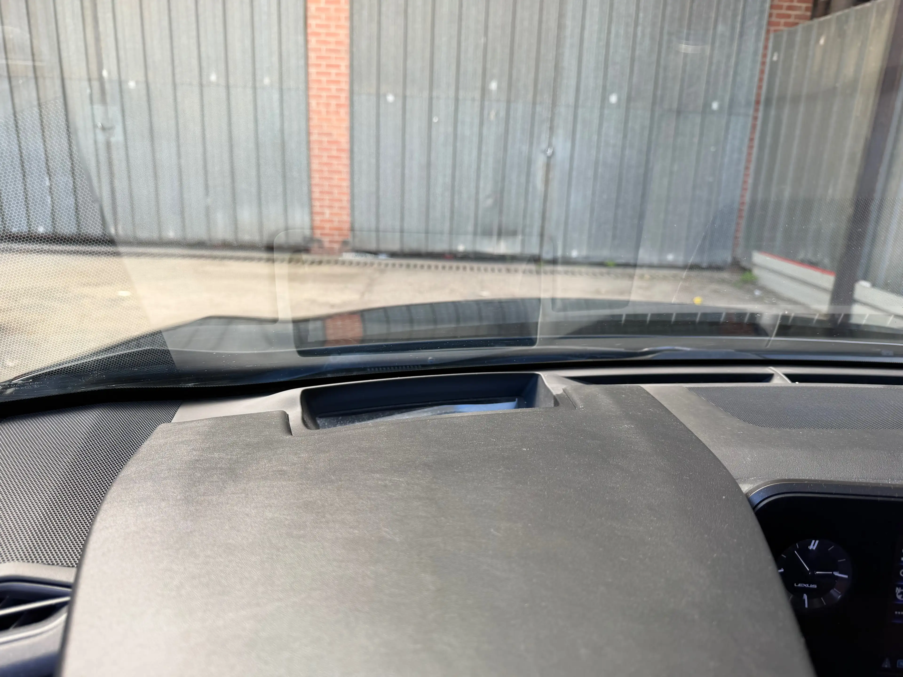 Lexus UX 250h 2.0i AWD HYBRID Sport Line — photo 15
