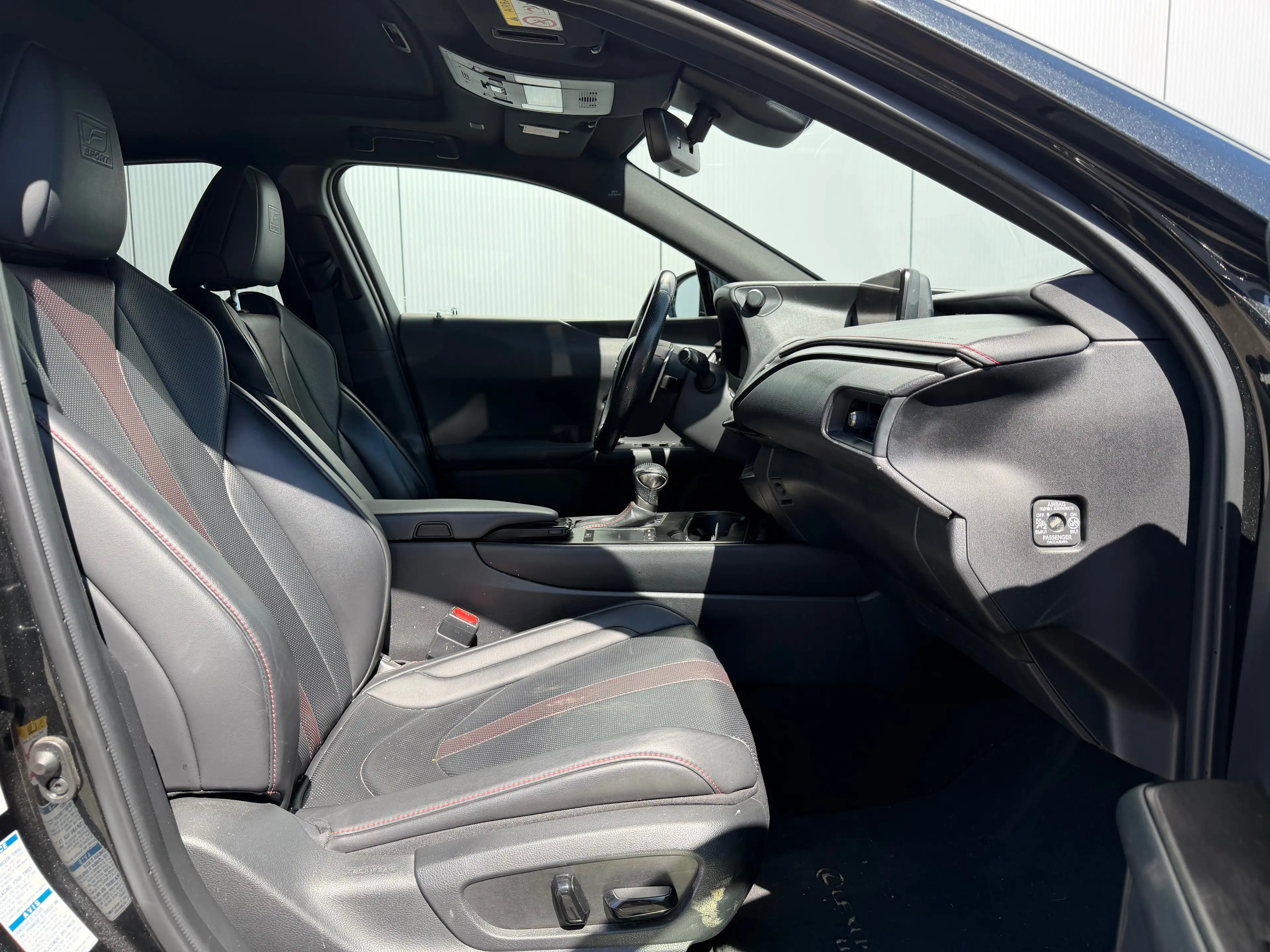 Lexus UX 250h 2.0i AWD HYBRID Sport Line — photo 8