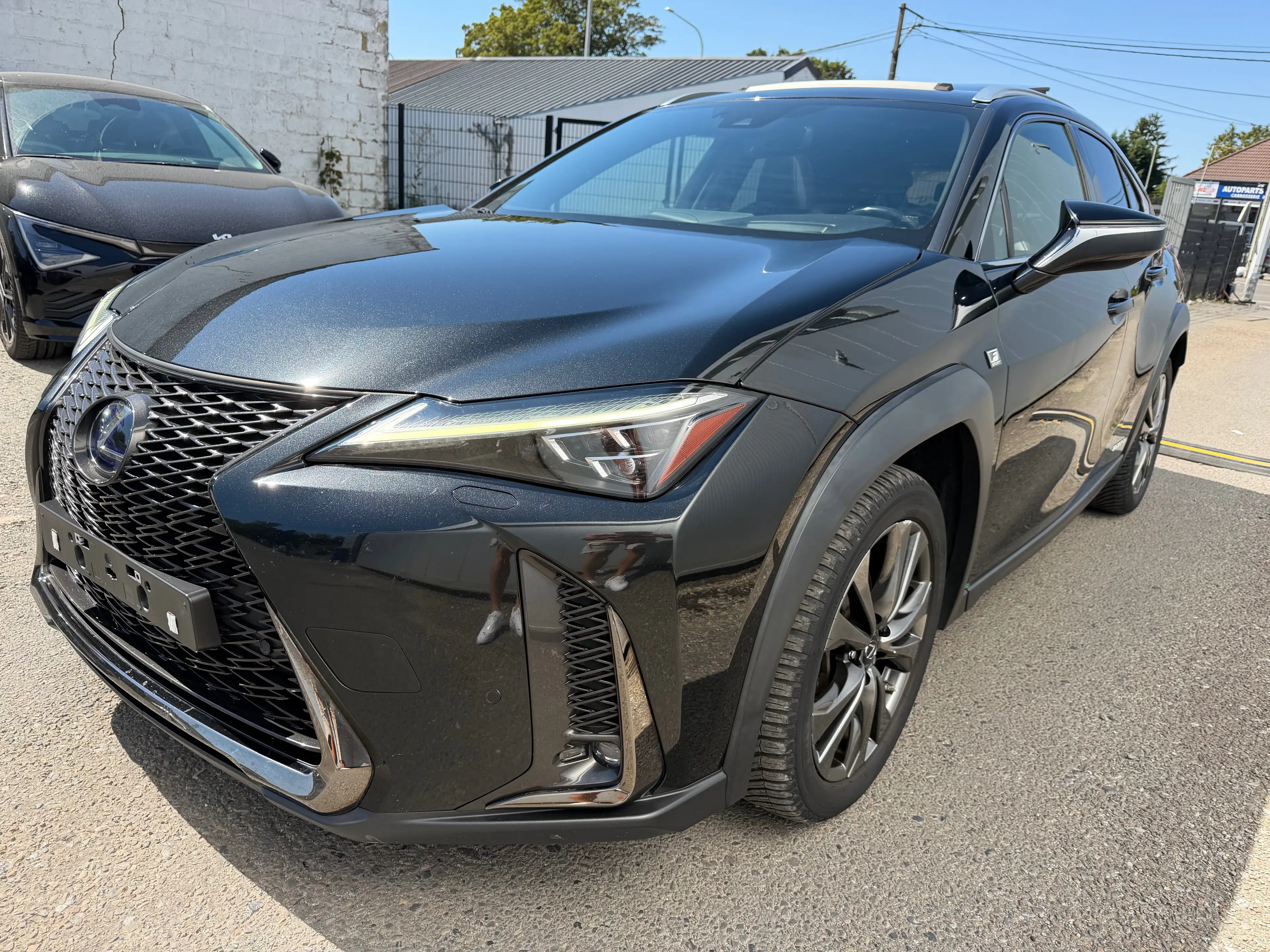 Lexus UX 250h 2.0i AWD HYBRID Sport Line — photo 5