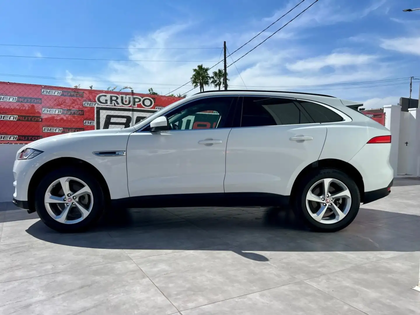 Jaguar F-Pace 2.0i4D Prestige Aut. AWD 180 Blanco - 2