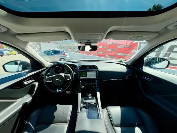 Jaguar F-Pace 2019, foto 11