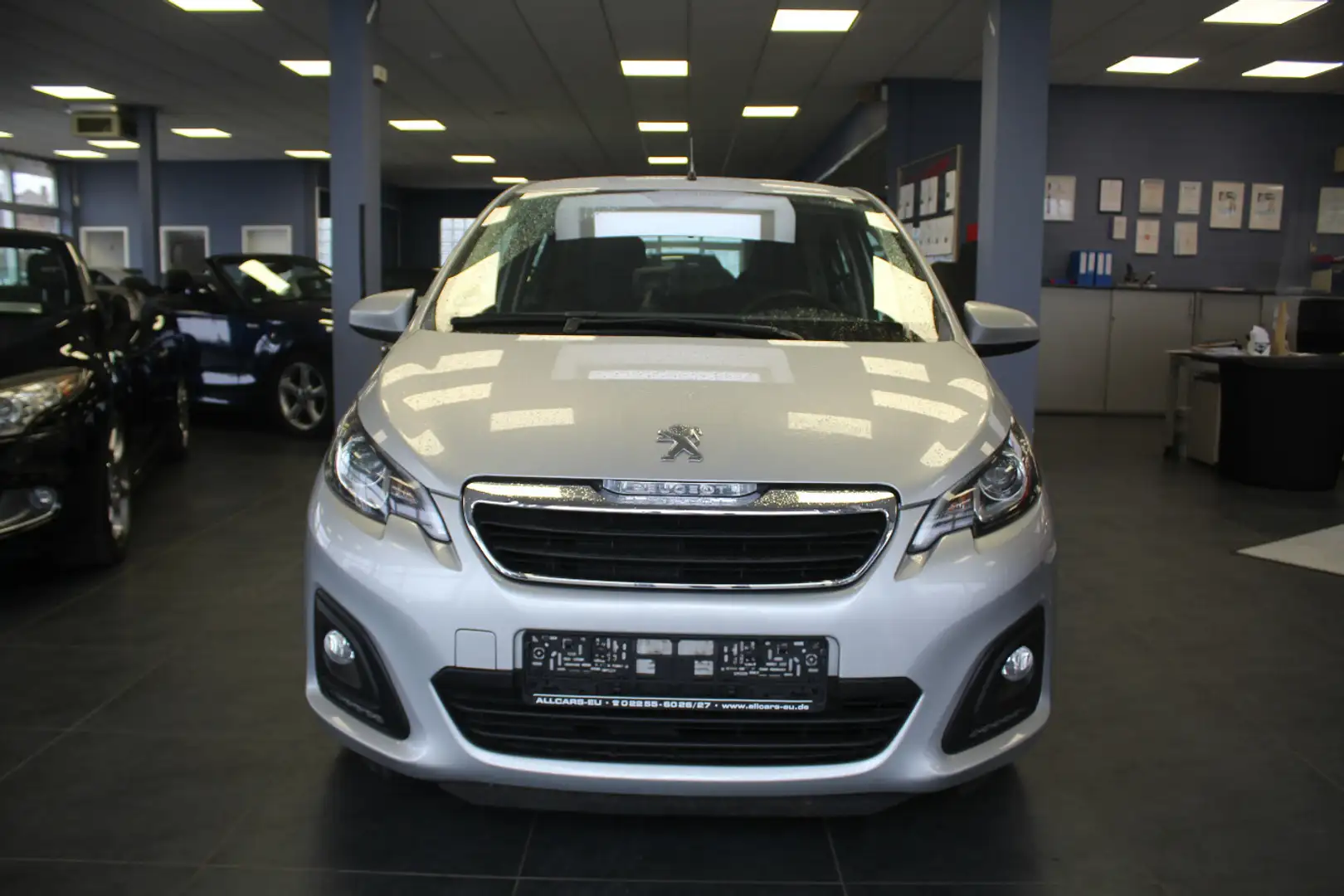 Peugeot 108 VTi 72 Active Stříbrná - 2