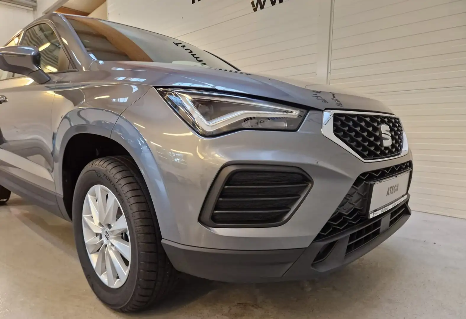 SEAT Ateca Reference Edition 1.0 TSI Grau - 2