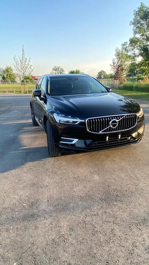 Volvo XC60 D4 Inscription AWD Geartronic Schwarz - 2