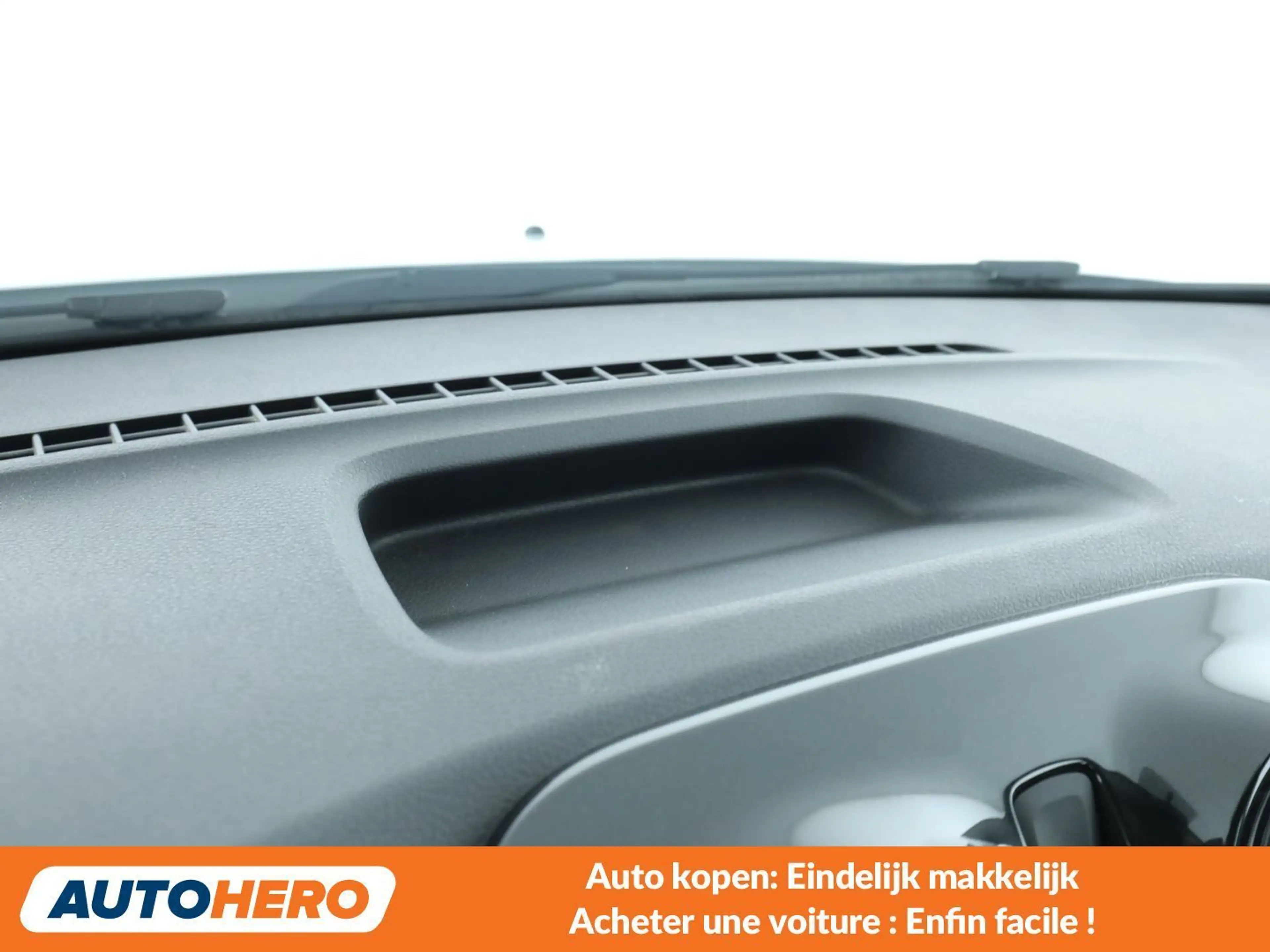 Dacia Logan 1.0 Ambiance — photo 11