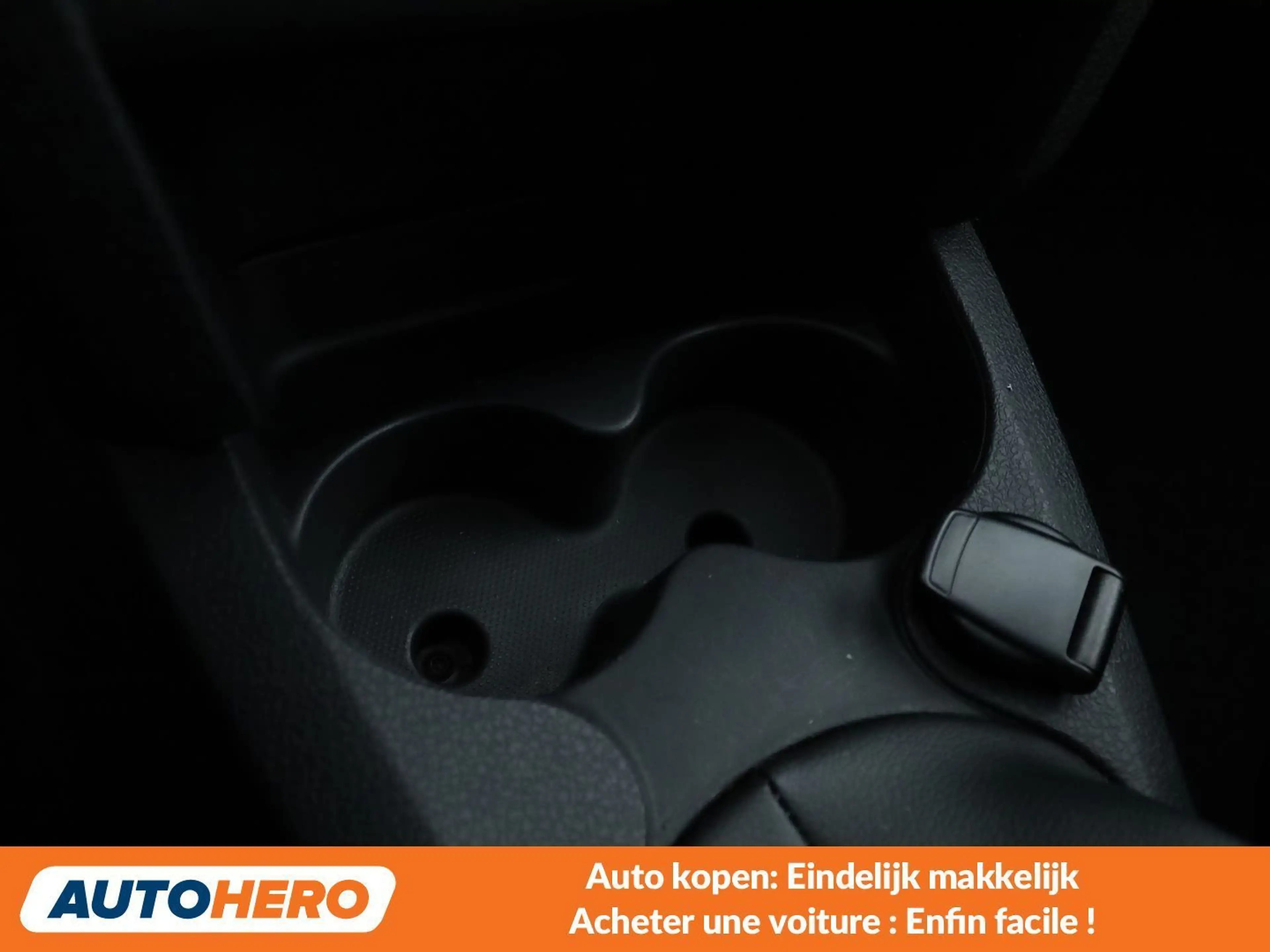 Dacia Logan 1.0 Ambiance — photo 9