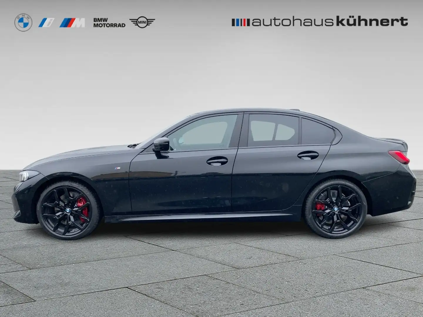 BMW 330 d xDrive Limousine LED ACC PanoSD ///M-Sport Zwart - 2
