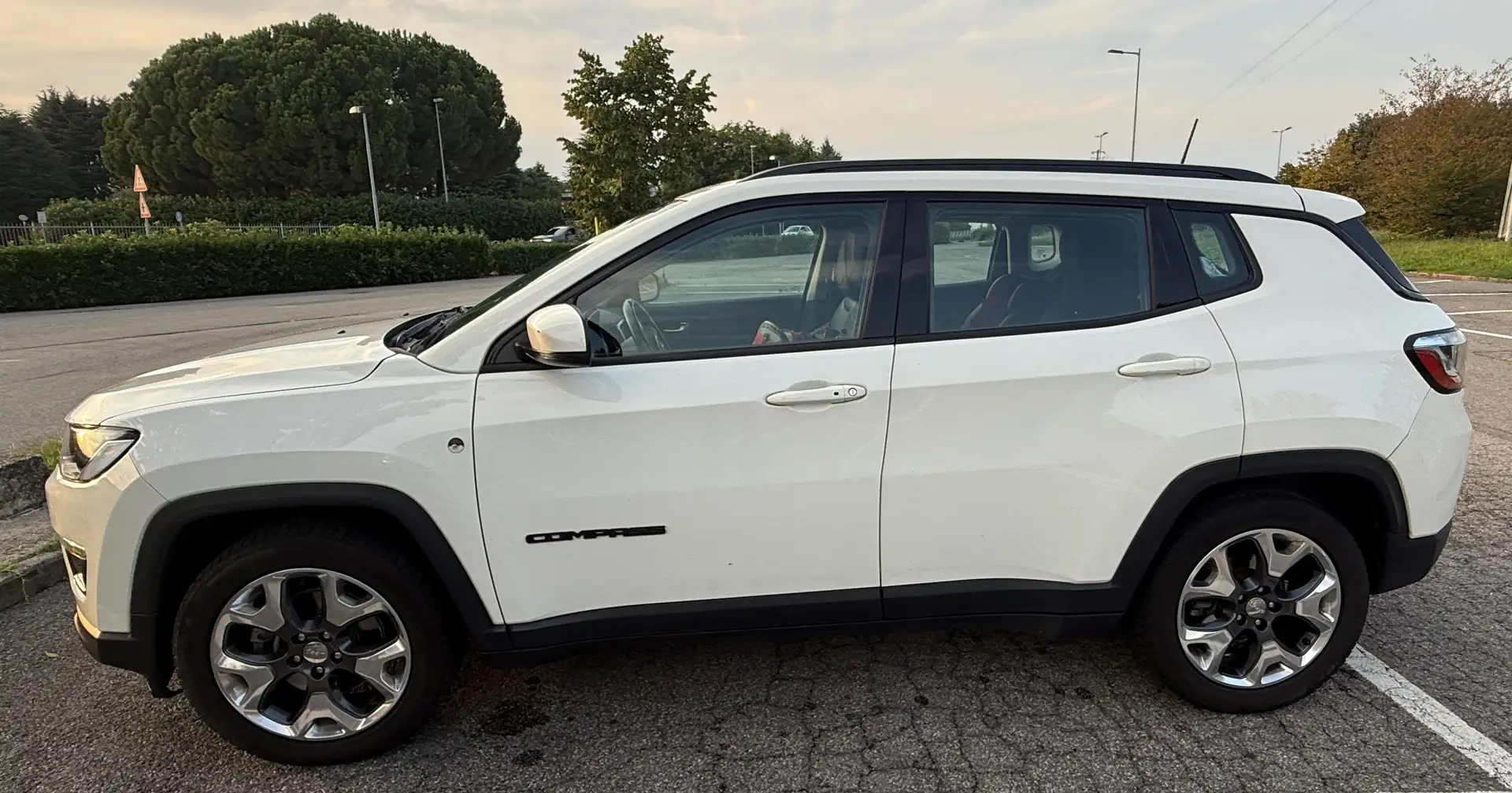 Jeep Compass Compass II 2017 1.6 mjt Night Eagle 2wd 120cv my19 Bianco - 1