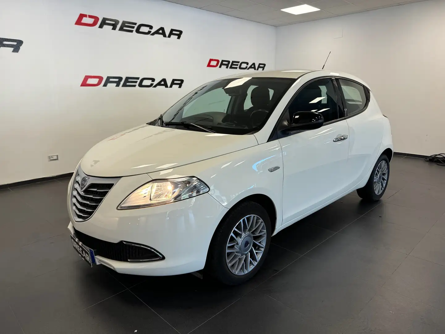 Lancia Ypsilon Ypsilon 1.2 8v Gold s NEOPATENTATI 70.000 KM Bianco - 1