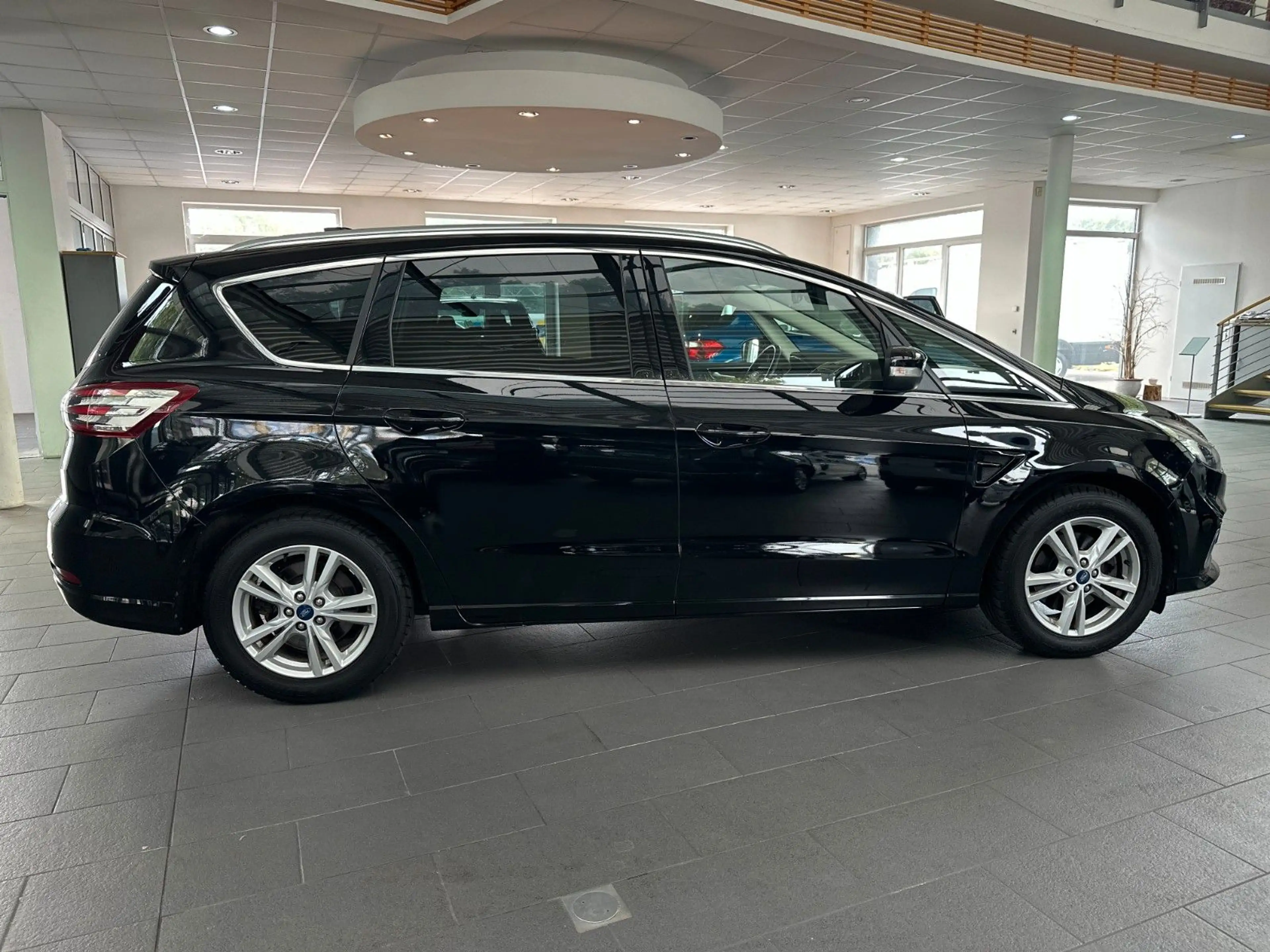 Ford S-Max S-MAX Titanium 2.0 #7-SITZER #AHK #DAB #NAVI #PP — photo 6