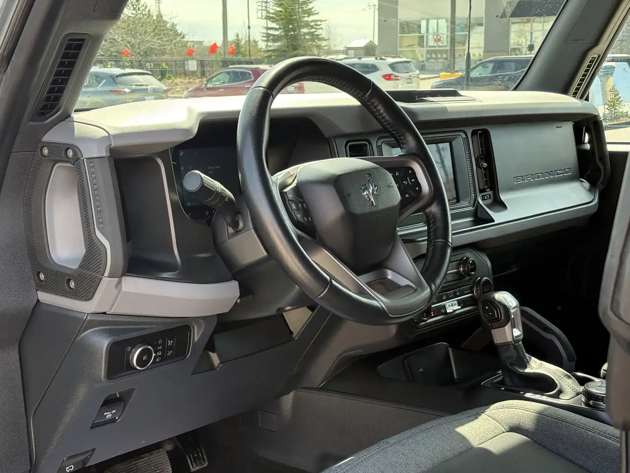 Ford Bronco снимка Ford Bronco