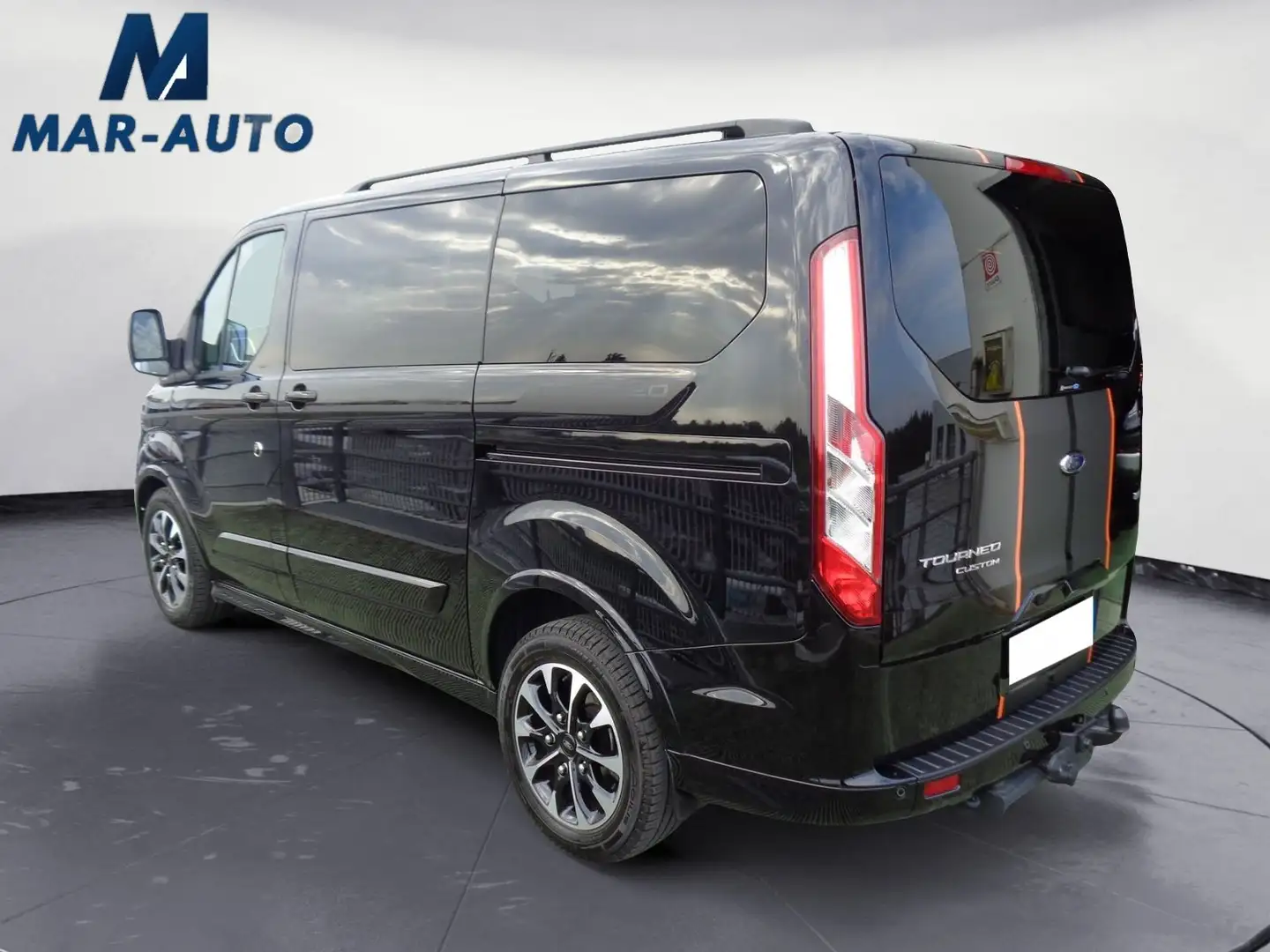 Ford Tourneo Custom Tourneo Custom 320 2.0 EcoBlue 185CV MHEV PC Sport Schwarz - 2