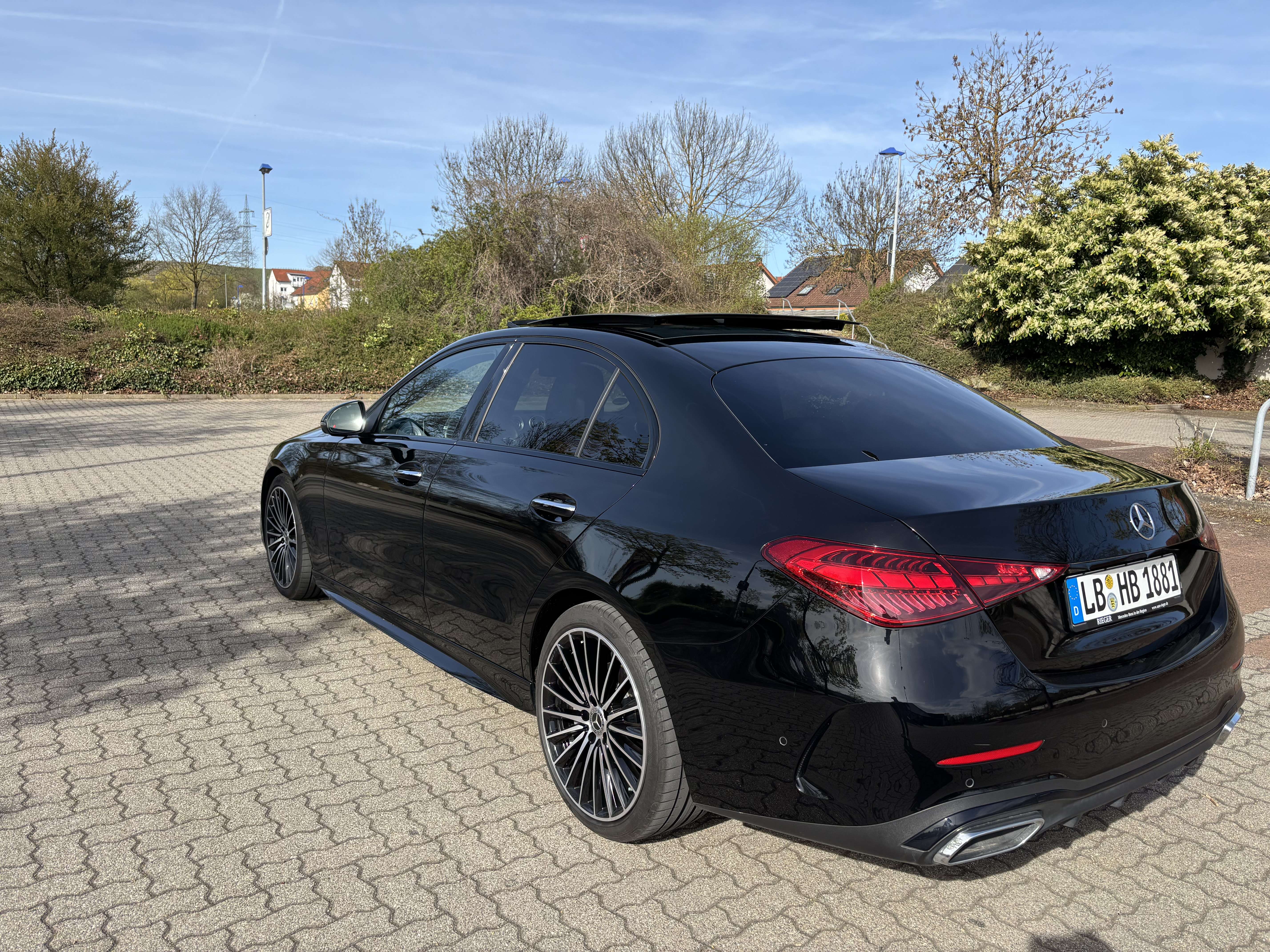 Second hand Mercedes Benz C-Class 300
