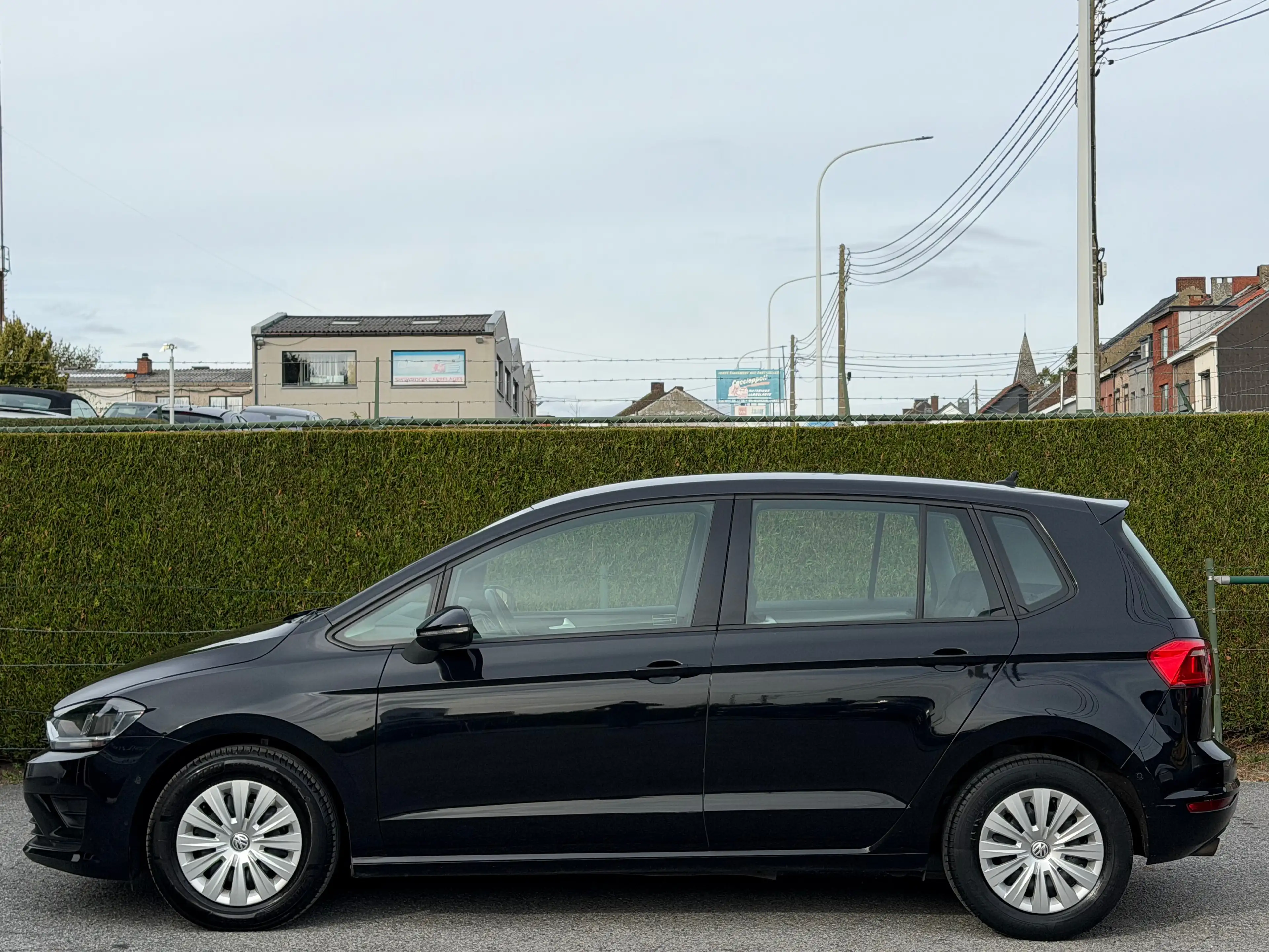Volkswagen Golf Sportsvan 1.2 TSI 110 Cv - 1e Main ! — photo 2